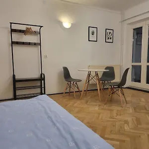 https://private-rooms-cisowa-11a.warsawhotelspoland.com