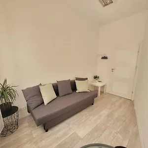 https://prywatny-pokoj-dla-dwoch-osob-pokoj-2.warsawhotelspoland.com